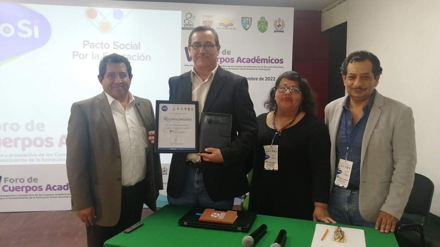 Creson presenta avances y metas en investigación educativa en Foro de Cuerpos Académicos